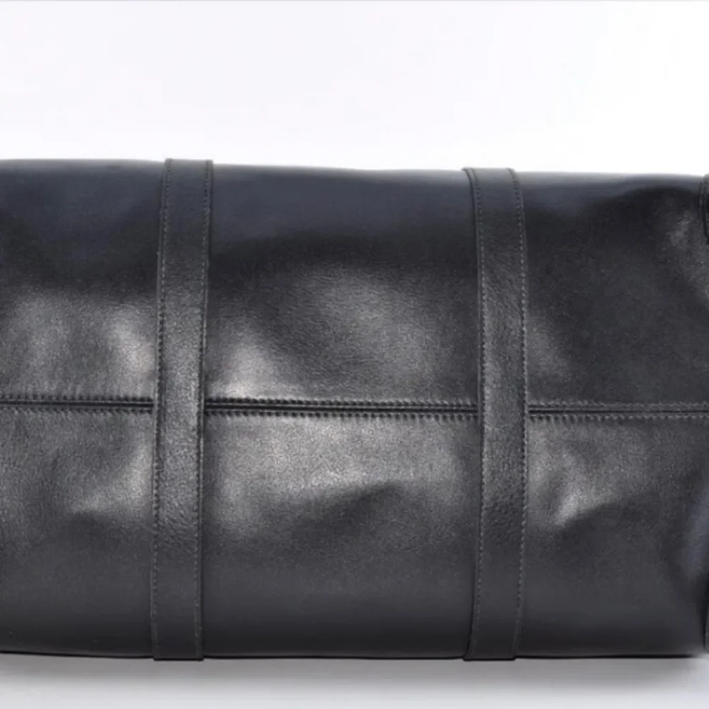 Valentino Garavani: Black Leather Boston Bag - Picture 5 of 12